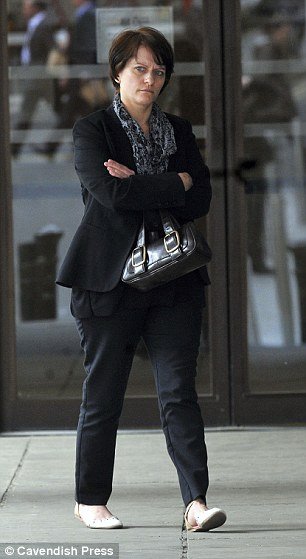 Βρετανία: 35χρονη δασκάλα είχε σεξουαλικές σχέσεις με 13χρονο μαθητή της [εικόνες] | iefimerida.gr 1