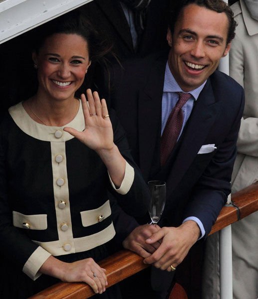 Ο χίπστερ μικρός αδελφός της Κέιτ Μίντλετον -Τα γυμνά και οι φωτογραφίες με τα γυναικεία ρούχα που όλοι θέλουν να... θάψουν [εικόνες] | iefimerida.gr 21