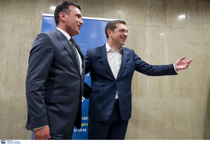 Πρέπει να ξέρουν ο κ. Καμμένος και ο κ. Μητσοτάκης ότι αποκτήσαμε όνομα με γεωγραφικό προσδιορισμό για όλες τις χρήσεις, ότι αυτό θα γίνει με συνταγματικές τροποποιήσεις και ότι ταυτόχρονα δεν θίγει την ιδιαιτερότητα του βόρειου τμήματος της Ελλάδας