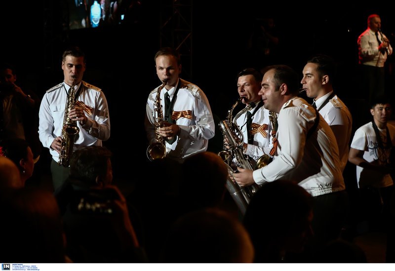 Δεκάδες στρατιωτικές ορχήστρες με ένστολους μουσικούς και χορευτές στο Ζάππειο [εικόνες] | iefimerida.gr 7