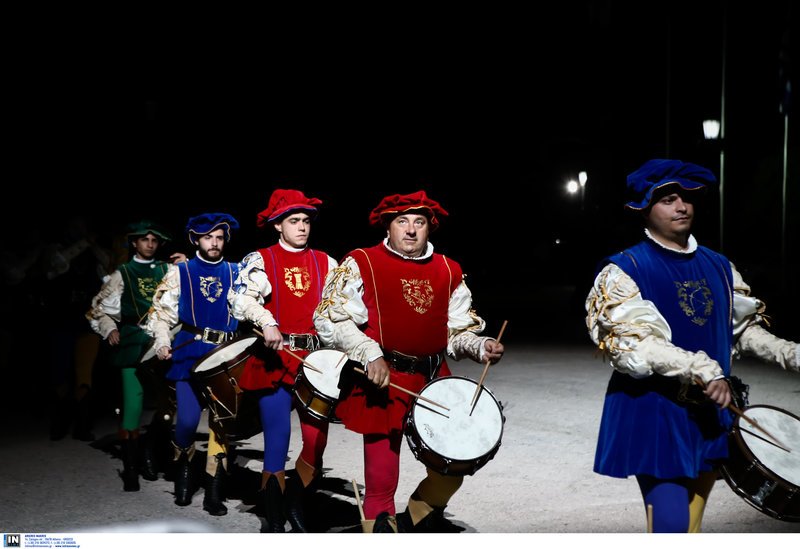 Δεκάδες στρατιωτικές ορχήστρες με ένστολους μουσικούς και χορευτές στο Ζάππειο [εικόνες] | iefimerida.gr 6