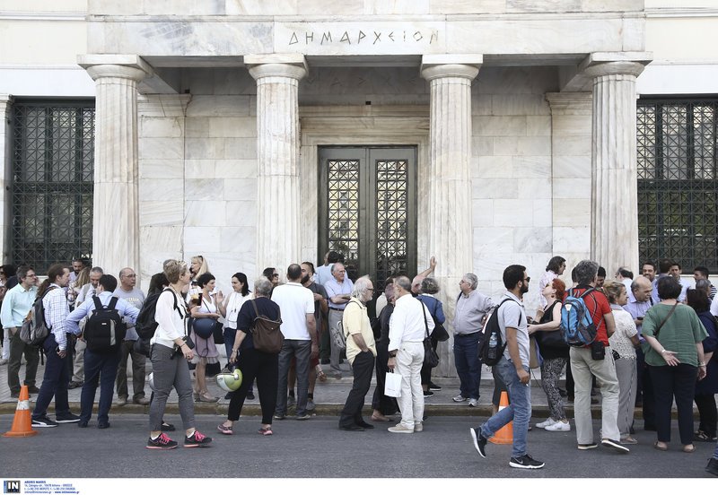 Στο πλευρό Μπουτάρη το δημοτικό συμβούλιο Αθήνας -Καταδίκασε την επίθεση | iefimerida.gr 1
