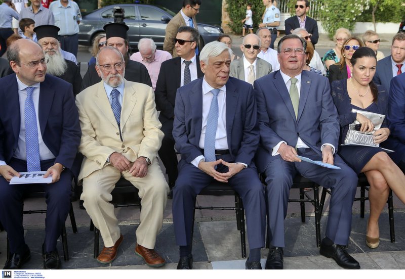 O Προκόπης Παυλόπουλος εγκαινίασε υπαίθρια Δημοτική Γλυπτοθήκη στο Ψυχικό [εικόνες] | iefimerida.gr 2