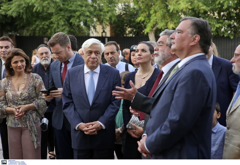 O Προκόπης Παυλόπουλος εγκαινίασε υπαίθρια Δημοτική Γλυπτοθήκη στο Ψυχικό [εικόνες] | iefimerida.gr 5