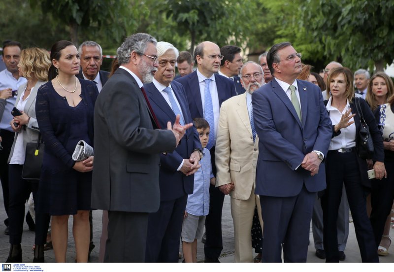 O Προκόπης Παυλόπουλος εγκαινίασε υπαίθρια Δημοτική Γλυπτοθήκη στο Ψυχικό [εικόνες] | iefimerida.gr 6