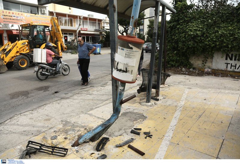«Τρέχαμε γιατί είχα αργήσει στο σχολείο», λέει η κόρη του οδηγού που σκόρπισε το θάνατο στη Μεταμόρφωση | iefimerida.gr 0