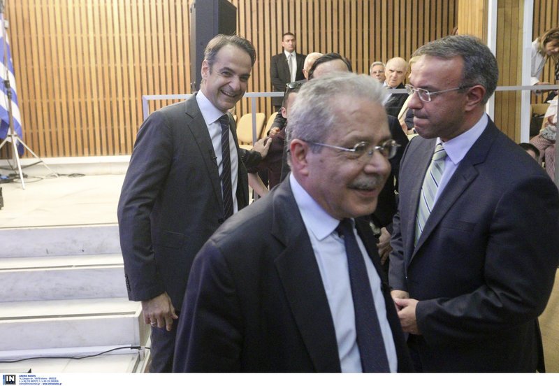 Ο Μητσοτάκης απαντά στο ερώτημα «Τι είναι ηγεσία;» -Διάλογος με τον συγγραφέα Δ. Μπουραντά [εικόνες] | iefimerida.gr 7