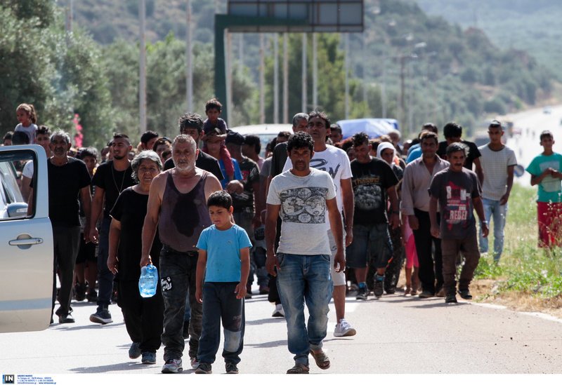 Αμφισσα: Οργή και οδύνη στην κηδεία της 13χρονης -Οδοφράγματα και φωτιές στην εθνική [εικόνες & βίντεο] | iefimerida.gr 6