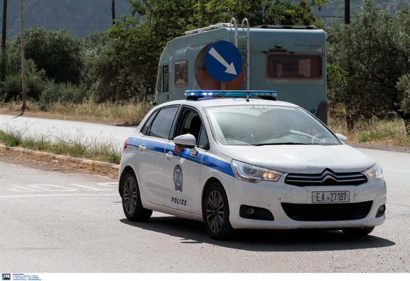 Αμφισσα: Οργή και οδύνη στην κηδεία της 13χρονης -Οδοφράγματα και φωτιές στην εθνική [εικόνες & βίντεο] | iefimerida.gr 12