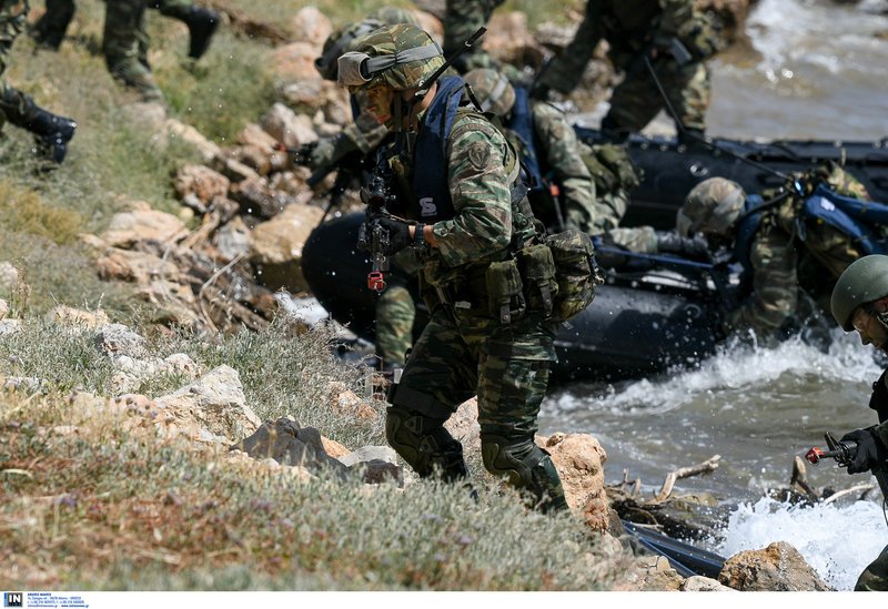 Εντυπωσιακές εικόνες από την άσκηση των Ειδικών Δυνάμεων «Καταιγίδα 2018-Salamis Storm»  | iefimerida.gr 12