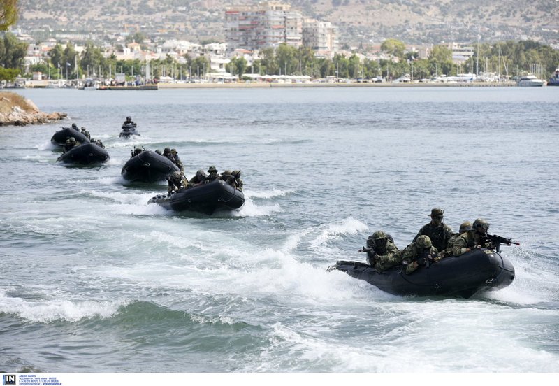 Εντυπωσιακές εικόνες από την άσκηση των Ειδικών Δυνάμεων «Καταιγίδα 2018-Salamis Storm» | iefimerida.gr 5