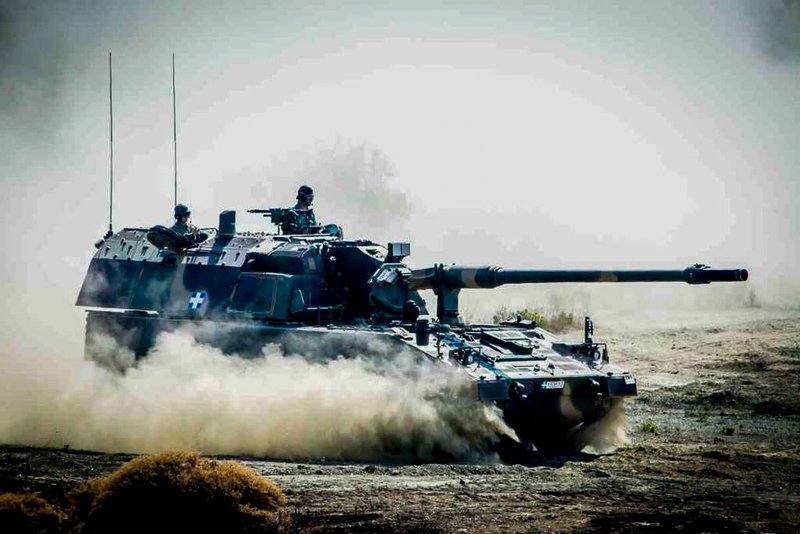 Ασκηση της 1ης Στρατιάς: Βολές με κάθε σύστημα και μέσο πυρός [εντυπωσιακές εικόνες] | iefimerida.gr 3