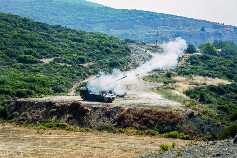 Ασκηση της 1ης Στρατιάς: Βολές με κάθε σύστημα και μέσο πυρός [εντυπωσιακές εικόνες] | iefimerida.gr 7