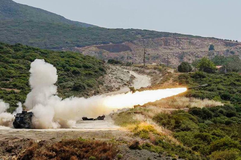 Ασκηση της 1ης Στρατιάς: Βολές με κάθε σύστημα και μέσο πυρός [εντυπωσιακές εικόνες] | iefimerida.gr 13