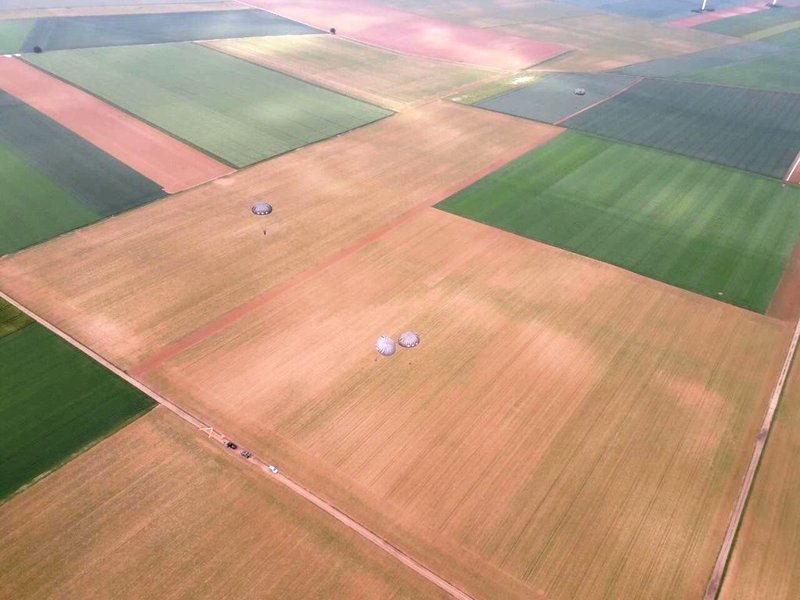 Ελληνες υπαξιωματικοί αλεξιπτωτιστές σε διεθνή εβδομάδα άλματος -«Βούτηξαν» στη Γερμανία [εικόνες] | iefimerida.gr 18