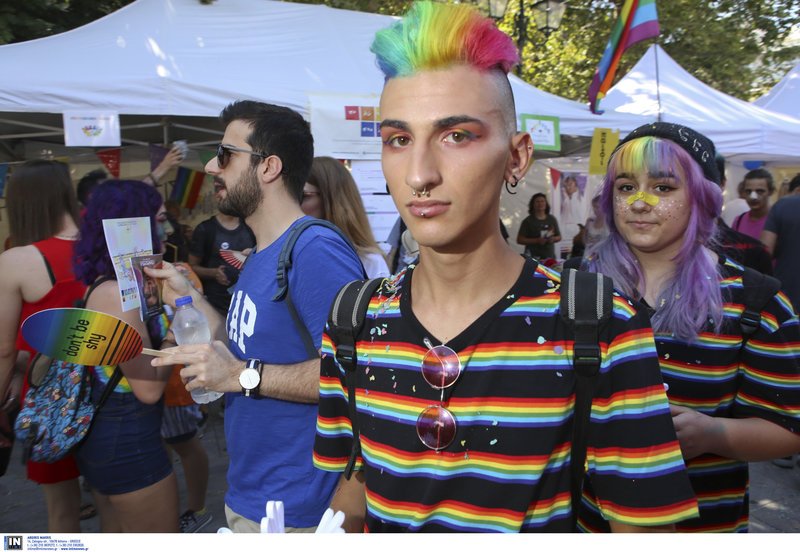 Athens Pride, Παρούσα: Ξέφρενο πάρτι με πολύχρωμες παρουσίες [εικόνες & βίντεο] | iefimerida.gr 26