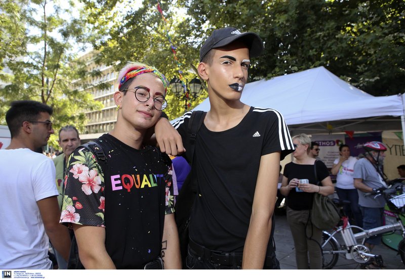 Athens Pride, Παρούσα: Ξέφρενο πάρτι με πολύχρωμες παρουσίες [εικόνες & βίντεο] | iefimerida.gr 25