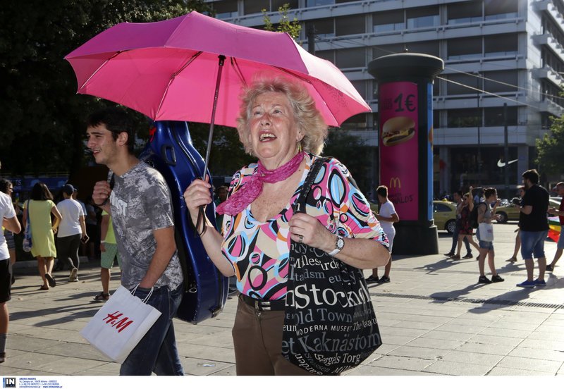 Το 14ο Athens Pride μέσα από 40 καρέ -Ολα όσα έγιναν στο ξέφρενο πάρτι στο Σύνταγμα [εικόνες] | iefimerida.gr 23