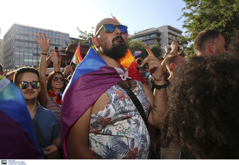 Το 14ο Athens Pride μέσα από 40 καρέ -Ολα όσα έγιναν στο ξέφρενο πάρτι στο Σύνταγμα [εικόνες] | iefimerida.gr 26