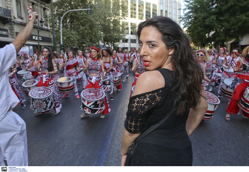 Το 14ο Athens Pride μέσα από 40 καρέ -Ολα όσα έγιναν στο ξέφρενο πάρτι στο Σύνταγμα [εικόνες] | iefimerida.gr 31