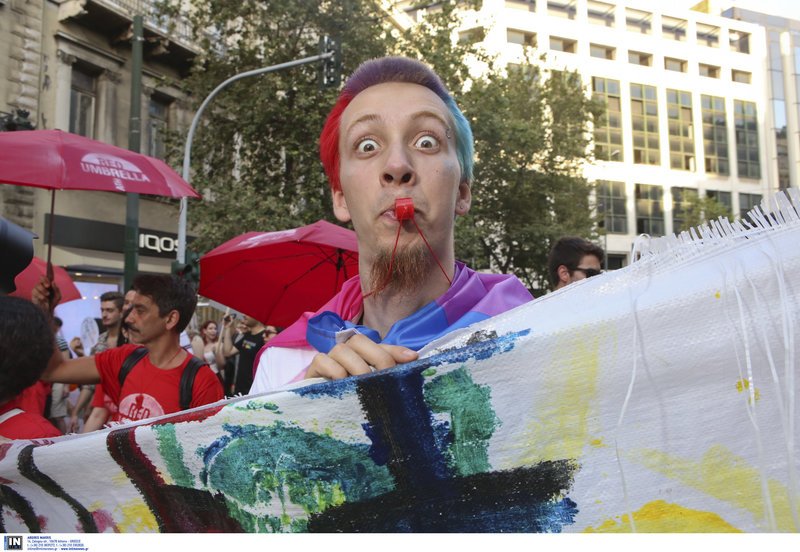 Το 14ο Athens Pride μέσα από 40 καρέ -Ολα όσα έγιναν στο ξέφρενο πάρτι στο Σύνταγμα [εικόνες] | iefimerida.gr 34