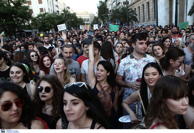 Το 14ο Athens Pride μέσα από 40 καρέ -Ολα όσα έγιναν στο ξέφρενο πάρτι στο Σύνταγμα [εικόνες] | iefimerida.gr 17