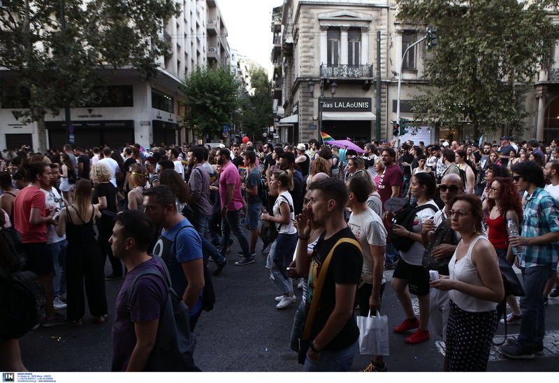 Το 14ο Athens Pride μέσα από 40 καρέ -Ολα όσα έγιναν στο ξέφρενο πάρτι στο Σύνταγμα [εικόνες] | iefimerida.gr 10