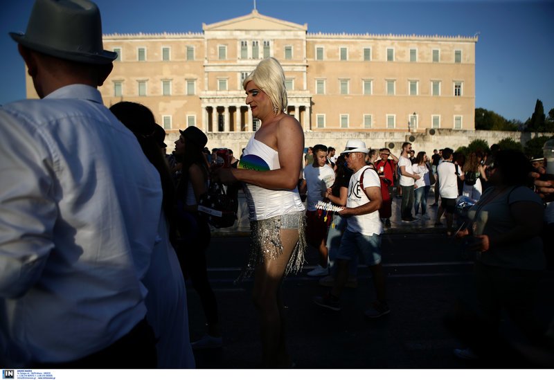 Το 14ο Athens Pride μέσα από 40 καρέ -Ολα όσα έγιναν στο ξέφρενο πάρτι στο Σύνταγμα [εικόνες] | iefimerida.gr 8