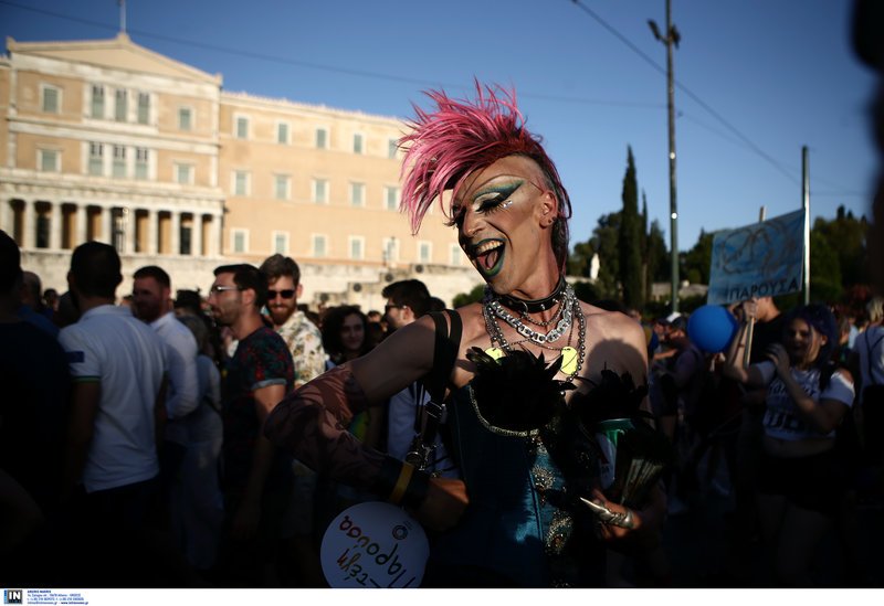 Το 14ο Athens Pride μέσα από 40 καρέ -Ολα όσα έγιναν στο ξέφρενο πάρτι στο Σύνταγμα [εικόνες] | iefimerida.gr 7
