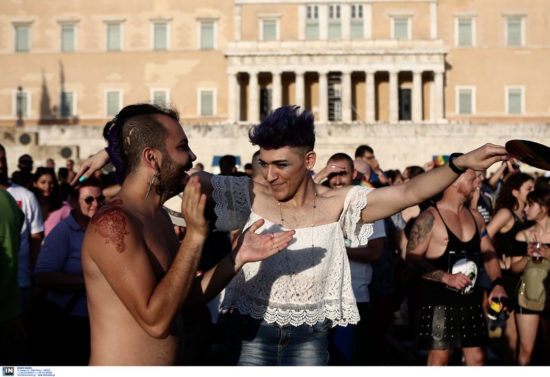 Το 14ο Athens Pride μέσα από 40 καρέ -Ολα όσα έγιναν στο ξέφρενο πάρτι στο Σύνταγμα [εικόνες] | iefimerida.gr 3