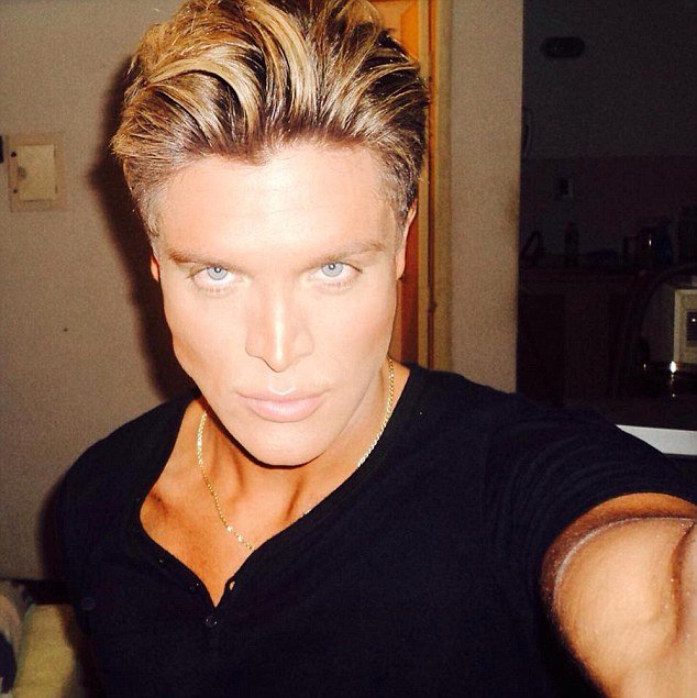 Μετά τη γυναίκα Barbie ήρθε ο ζωντανός Ken: Η τρομακτική μεταμόρφωση 27χρονου [εικόνες] | iefimerida.gr 0