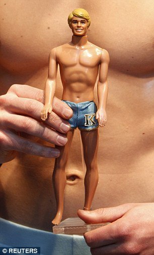 Μετά τη γυναίκα Barbie ήρθε ο ζωντανός Ken: Η τρομακτική μεταμόρφωση 27χρονου [εικόνες] | iefimerida.gr 4