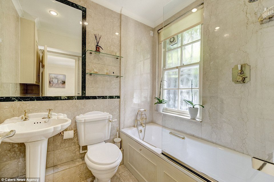 Το φωτεινό διαμέρισμα του Ωνάση και της Τζάκι στο Λονδίνο πωλείται αντί 8,3 εκατ. ευρώ [εικόνες] | iefimerida.gr 13