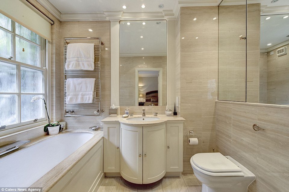 Το φωτεινό διαμέρισμα του Ωνάση και της Τζάκι στο Λονδίνο πωλείται αντί 8,3 εκατ. ευρώ [εικόνες] | iefimerida.gr 7