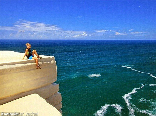 Κι όμως: Βράχος απειλείται με κατάρρευση λόγω των πολλών selfies [εικόνες] | iefimerida.gr 1