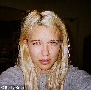 Δακρυσμένες selfies: Φωτογράφος απαθανατίζει κάθε φορά που κλαίει [εικόνες] | iefimerida.gr 0