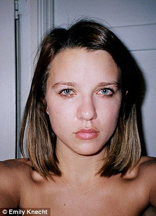 Δακρυσμένες selfies: Φωτογράφος απαθανατίζει κάθε φορά που κλαίει [εικόνες] | iefimerida.gr 8