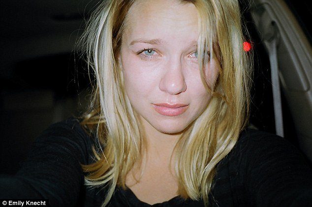 Δακρυσμένες selfies: Φωτογράφος απαθανατίζει κάθε φορά που κλαίει [εικόνες] | iefimerida.gr 9