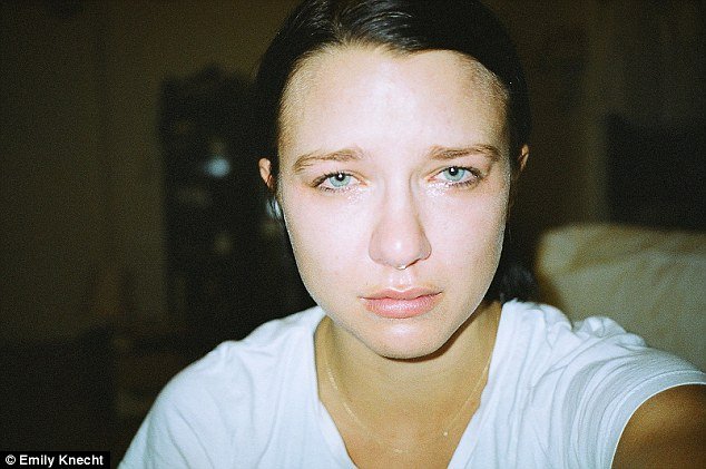 Δακρυσμένες selfies: Φωτογράφος απαθανατίζει κάθε φορά που κλαίει [εικόνες] | iefimerida.gr 10