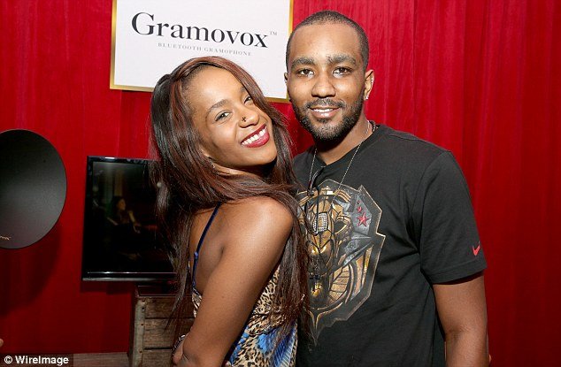 Η κόρη της Γουίτνεϊ Χιούστον πεθαίνει και ο φίλος της κάνει διακοπές στη Φλόριντα [εικόνες] | iefimerida.gr 2