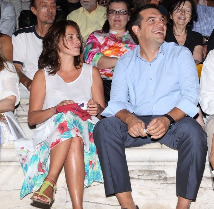 Η ταπεινή κυρία Τσίπρα μιλάει για τη νέα της ιδιότητα [εικόνες] | iefimerida.gr 8