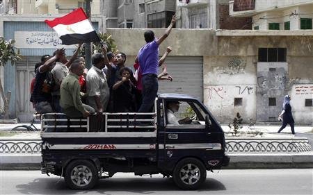 Γιατί εξεγείρονται πάλι οι Αιγύπτιοι – Ξυπνούν ματωμένες μνήμες στην πλατεία Ταχρίρ, η χώρα στα πρόθυρα εμφυλίου - Σε θέσεις μάχης διαδηλωτές και στρατός [εικόνες]  | iefimerida.gr 0