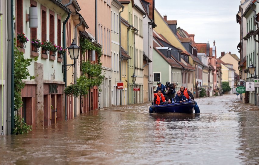 Εικόνες βιβλικής καταστροφής στη Γερμανία - Στα 2 δισ. ευρώ οι ζημιές [εικόνες] | iefimerida.gr 0
