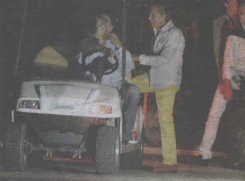 Στη Βουλιαγμένη ο Βαλεντίνο με τη θαλαμηγό του και καλή παρέα - Τον ξεναγεί ο Ηλίας Ψινάκης [εικόνες] | iefimerida.gr 1