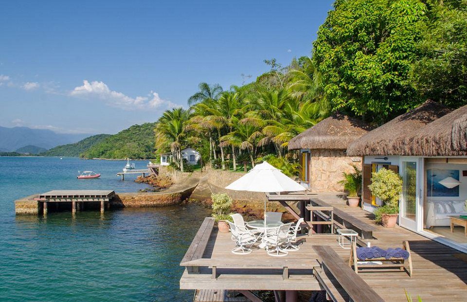 Το άλλο πρόσωπο της Βραζιλίας – Οι φτωχοί στους δρόμους, οι πλούσιοι στα υπερπολυτελή resort [εικόνες] | iefimerida.gr 0