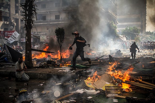 Σε ισχύ η απαγόρευση κυκλοφορίας στην Αίγυπτο – Στους 278 ο επίσημος αριθμός των νεκρών [σκληρές εικόνες] | iefimerida.gr 1