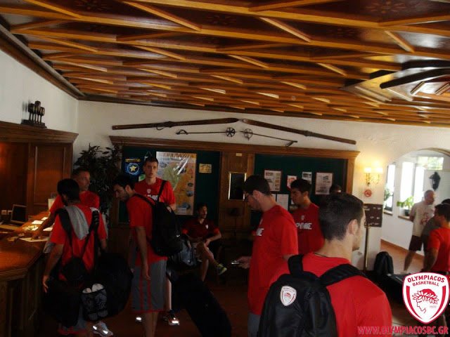 O Ολυμπιακός πήρε τα βουνά – Στο Καρπενήσι το «χτίσιμο» της ομάδας μπάσκετ των «ερυθρολεύκων» [εικόνες&βίντεο] | iefimerida.gr 0