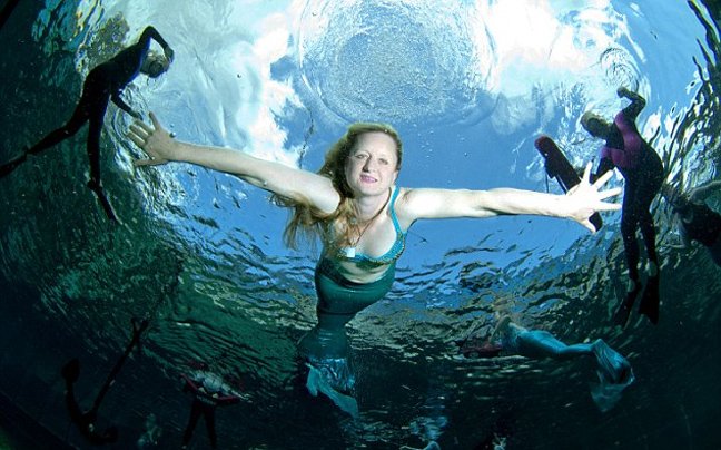 Σχολείο για ... γοργόνες στην Φλόριντα [εικόνες + βίντεο] | iefimerida.gr 1