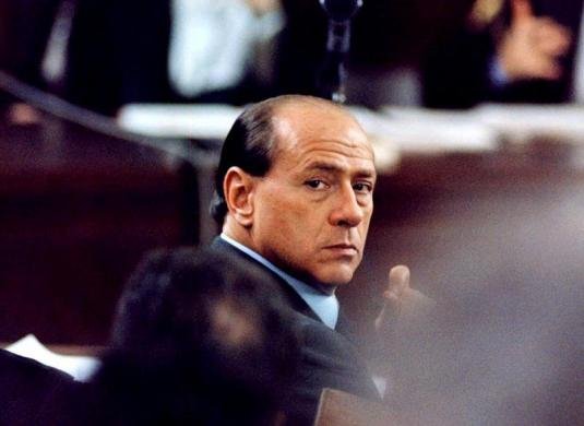 Από την κορυφή στην απόλυτη καταστροφή -Η καριέρα του Σίλβιο Μπερλουσκόνι μέσα από 30 «κλικ» [εικόνες]  | iefimerida.gr 1