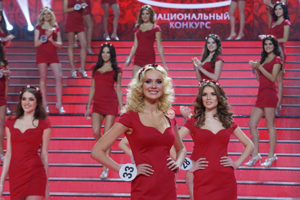 Η μηχανικός που έγινε η βασίλισσα ομορφιάς -Η Ρωσίδα καλλονή που κέρδισε το στέμμα των καλλιστείων [εικόνες] | iefimerida.gr 0